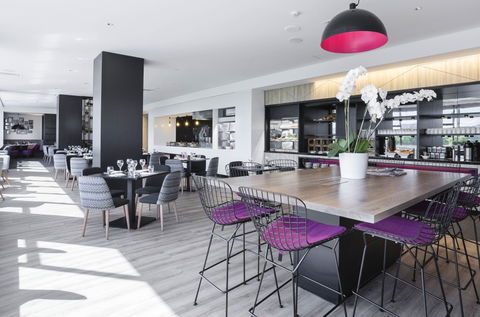 MRepublic Restaurant, Bar And Lounge - Accommodation Sunshine Coast 0