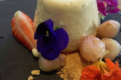MRepublic Restaurant, Bar And Lounge - Accommodation Sunshine Coast 2