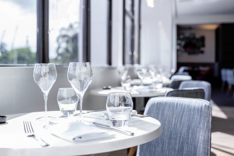 MRepublic Restaurant, Bar And Lounge - Accommodation Sunshine Coast 7