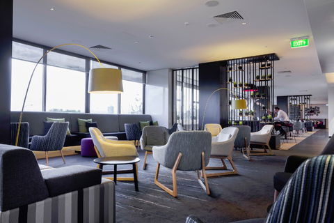 MRepublic Restaurant, Bar And Lounge - Accommodation Sunshine Coast 9