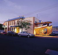 Waterfront Hotel - Accommodation Sunshine Coast