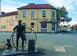 Clarendon Arms Hotel - Accommodation Sunshine Coast 0