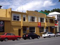 TRC Hotel - Accommodation Sunshine Coast 1