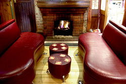 Leinster Arms Hotel - Accommodation Sunshine Coast 3