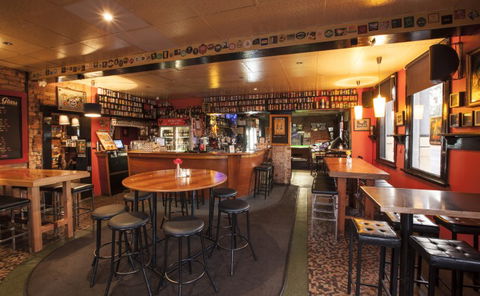 The Fox Hotel - Accommodation Sunshine Coast 2