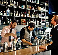 Plus 5 Bar and Restaurant - Accommodation Sunshine Coast