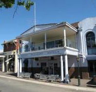 Mount Pleasant Hotel - Accommodation Sunshine Coast