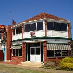 Allansford Hotel - Accommodation Sunshine Coast 0