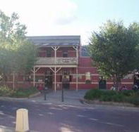 Alpine Hotel - Accommodation Sunshine Coast