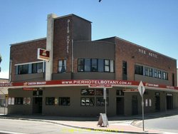 The Pier Hotel Botany - Accommodation Sunshine Coast 0