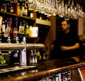 Robert Burns Hotel - Accommodation Sunshine Coast