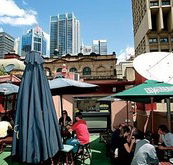 Hotel Sweeneys - Accommodation Sunshine Coast