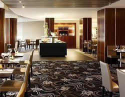 Lobby Lounge And Terrace - Accommodation Sunshine Coast 2