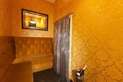 The Moon Boutique Bar Lounge - Accommodation Sunshine Coast 3
