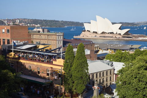 The Glenmore - Accommodation Sunshine Coast 0