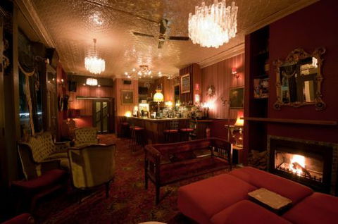 Back Bar Cocktail Lounge & Function Venue - Accommodation Sunshine Coast 0