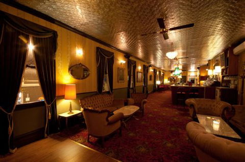 Back Bar Cocktail Lounge & Function Venue - Accommodation Sunshine Coast 2