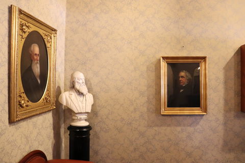 Free Tour Of NSW Parliament - Accommodation Sunshine Coast 2