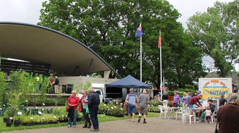 Cooma Rotary Markets - Accommodation Sunshine Coast 2