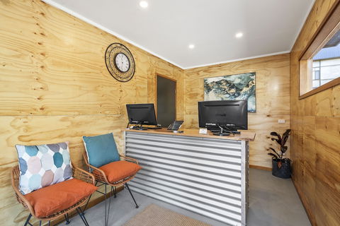 North Pier Hotel - Accommodation Sunshine Coast 1