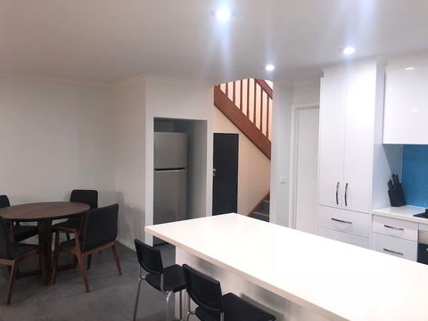 North Pier Hotel - Accommodation Sunshine Coast 4