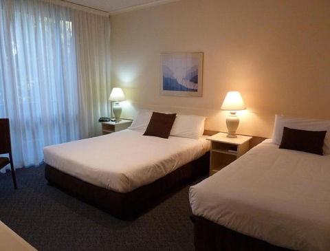 Frankston International - Accommodation Sunshine Coast 2