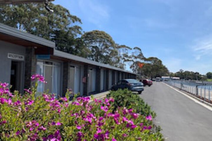 Oonah ACT Accommodation Sunshine Coast