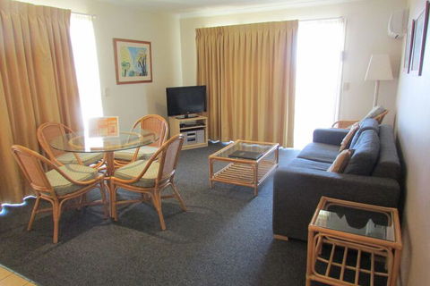 Aqualuna Beach Resort - Accommodation Sunshine Coast 6