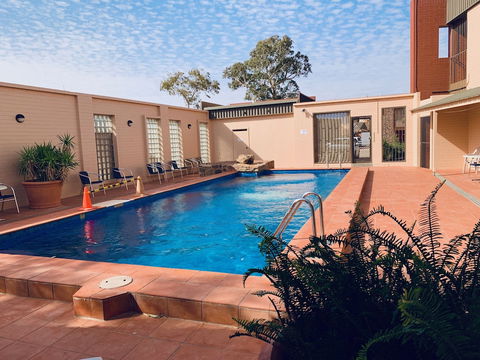 Desert Cave Hotel - Accommodation Sunshine Coast 5