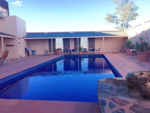Desert Cave Hotel - Accommodation Sunshine Coast 4