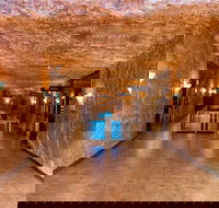 Desert Cave Hotel - Accommodation Sunshine Coast