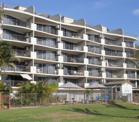 Sails Resort On Golden Beach - Accommodation Sunshine Coast 1