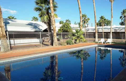 Bluestone Motor Inn - Accommodation Sunshine Coast 2
