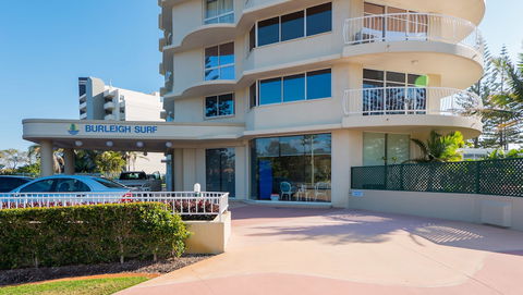 Burleigh Surf Apartments - Accommodation Sunshine Coast 4