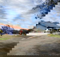 Emu Beach Chalets - Accommodation Sunshine Coast