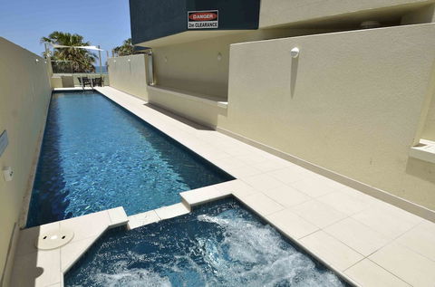 Malibu Mooloolaba - Accommodation Sunshine Coast 6