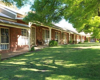 Mansfield Valley Motor Inn - Accommodation Sunshine Coast 0