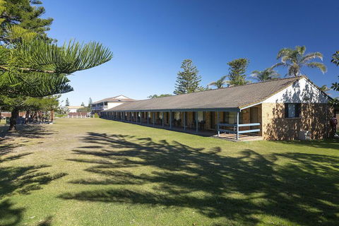 Seashells Beachfront Resort - Accommodation Sunshine Coast 1
