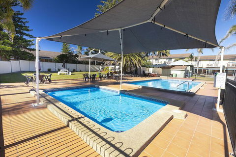 Seashells Beachfront Resort - Accommodation Sunshine Coast 3