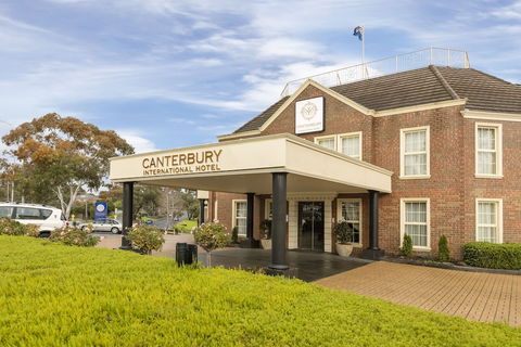 Canterbury International Hotel - Accommodation Sunshine Coast 0