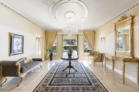 Canterbury International Hotel - Accommodation Sunshine Coast 6