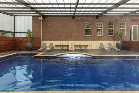 Canterbury International Hotel - Accommodation Sunshine Coast 3
