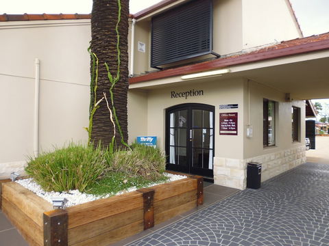 Burke And Wills Motor Inn - Accommodation Sunshine Coast 0