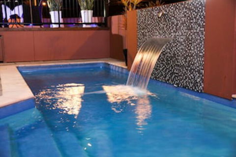 Rocky Resort Motor Inn - Accommodation Sunshine Coast 0