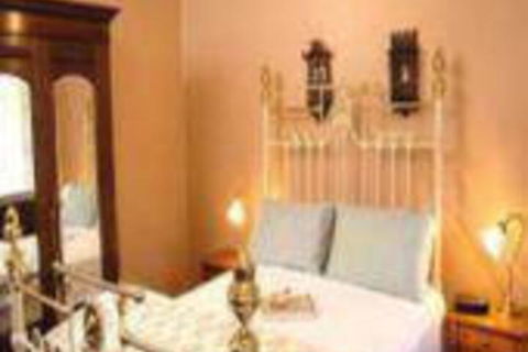 Sussex Cottage - Accommodation Sunshine Coast 0