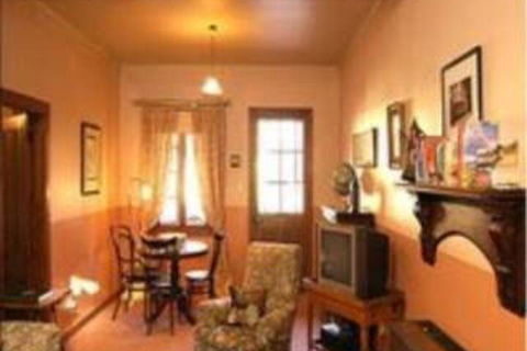 Sussex Cottage - Accommodation Sunshine Coast 1