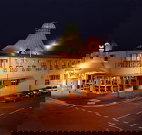 The Lighthouse Hotel - Accommodation Sunshine Coast