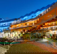 Camelot Motel - Accommodation Sunshine Coast