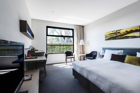 Flinders Hotel - Accommodation Sunshine Coast 6