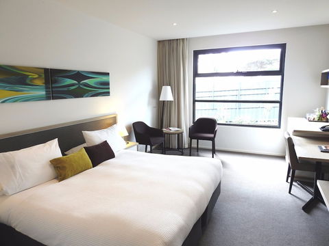 Flinders Hotel - Accommodation Sunshine Coast 4